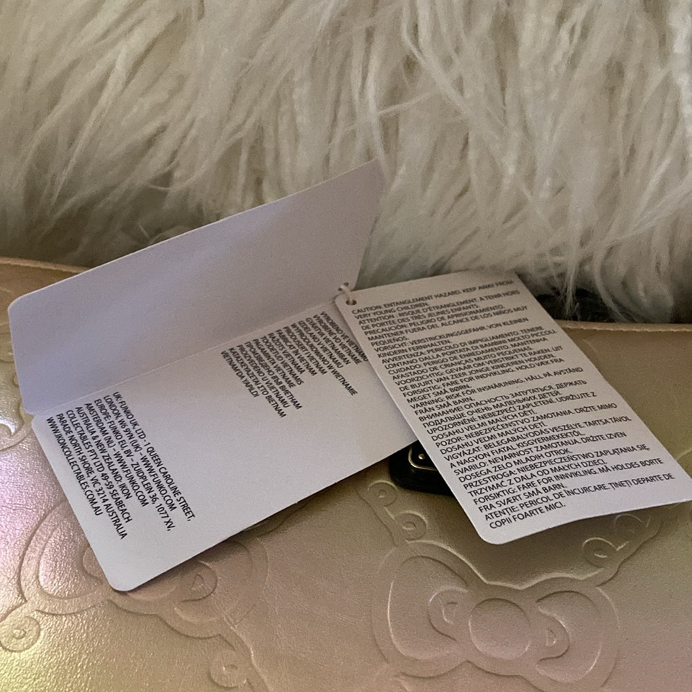 Gold Textured Tote Bag with Shimmery Finish - Picture 12 of 13